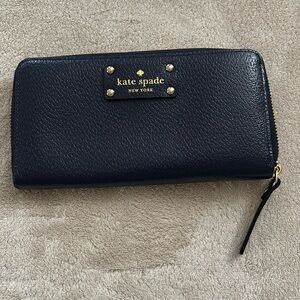 Kate Spade Pink Leather Wallet Sleek Design